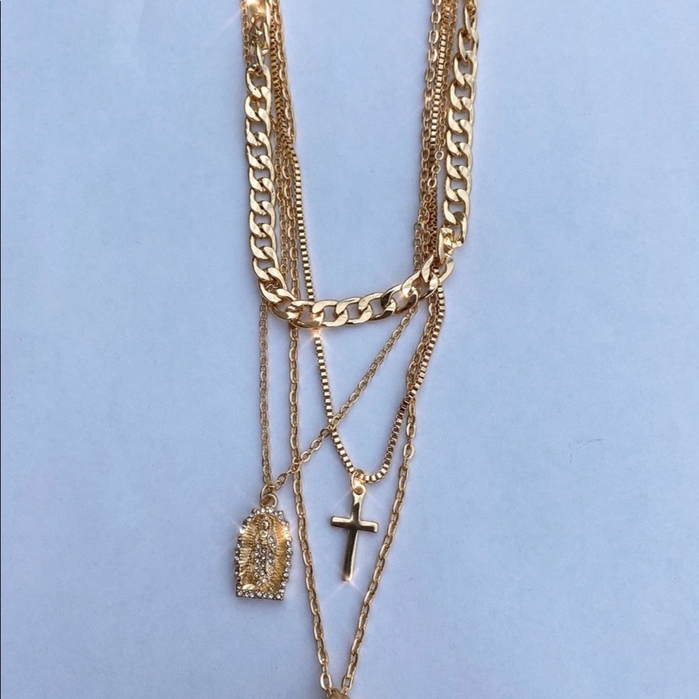 Multi-layered gold necklaces